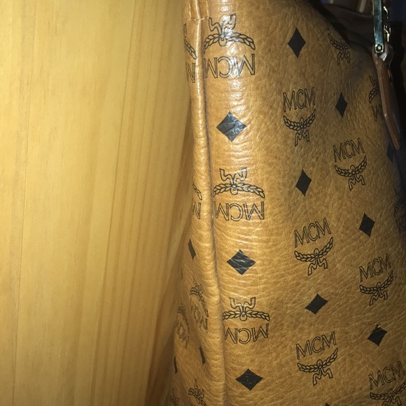 AUTHENTIC COGNAC “MCM” LARGE TOTE BAG - Picture 9 of 16